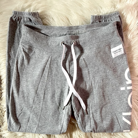 ✰ calvin klein sweatpants ✰ - Picture 2 of 4